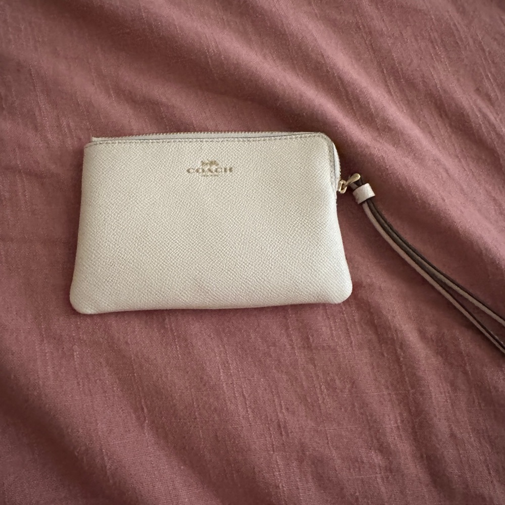 Coach Ivory Wristlet Wallet/CardHolder